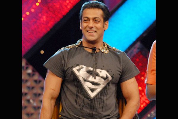 salman in superman t shirt